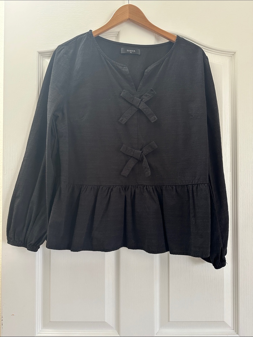 ZESICA Black Peplum Tie-Front Blouse